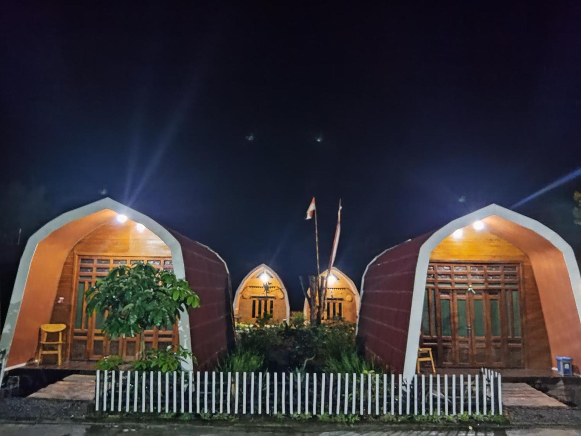 Indah Damai Cottages Sidomukti Exterior photo